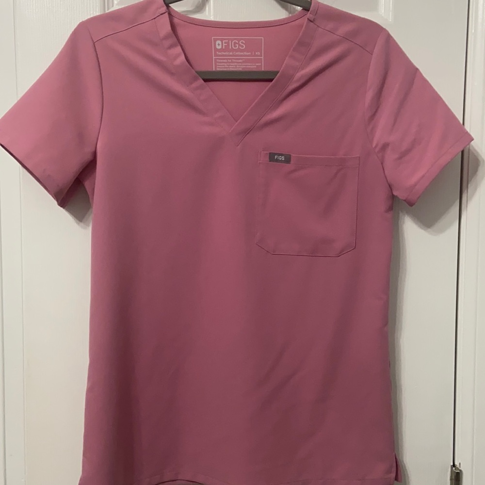Figs Scrubs Chalk Pink